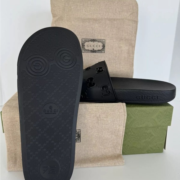 Gucci Rubber GG Logo Pursuit Slides for Men Sandals Size 10 with box and dust - Picture 6 of 10